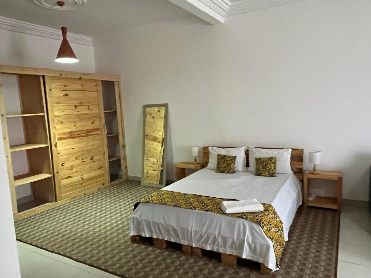 Les 5 Lanternes By Clara Bed & Breakfast Dakar Luaran gambar